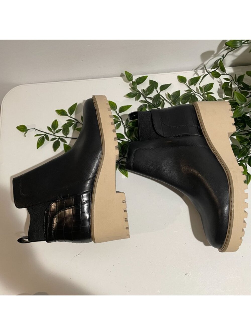 Dolce vita Black Rancher Womens Ankle Boots With Lug Sole &Croc-Embossed Size 10 - Picture 8 of 13